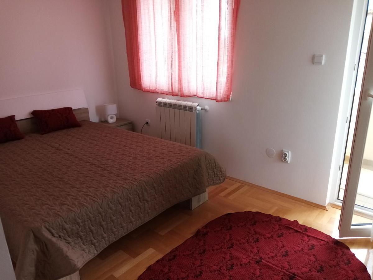 Apartman Maca Pirot Extérieur photo