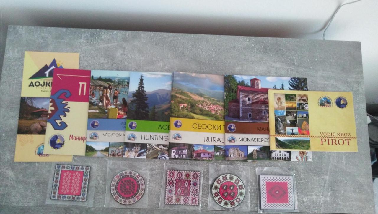 Apartman Maca Pirot Extérieur photo