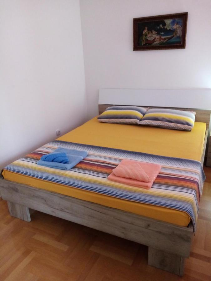 Apartman Maca Pirot Extérieur photo