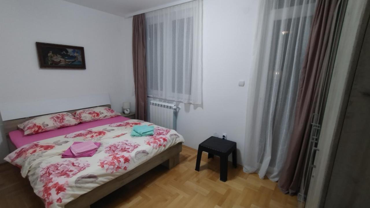 Apartman Maca Pirot Extérieur photo